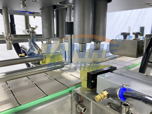 do pistão automático líquido da máquina de enchimento da garrafa 250ml linha de rotulagem tampando de enchimento