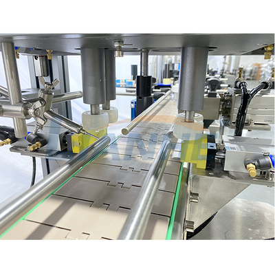 Estábulo tampando da máquina da garrafa inoxidável do ISO para o enchimento do óleo essencial